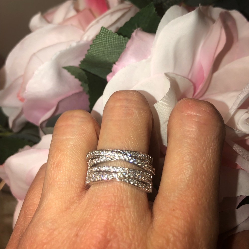 Fashion silver ring with rhinestones, size 7